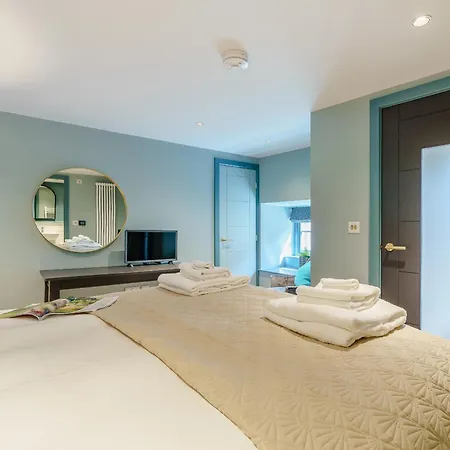 度假居 Frenchgate Mews 里士满